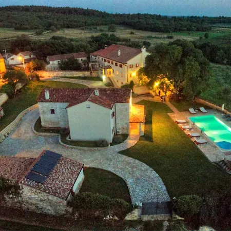 La Grande Bellezza Vila *